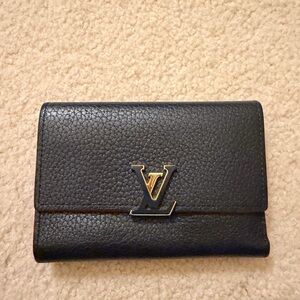 Louis Vuitton Taurillon Capucines Wallet